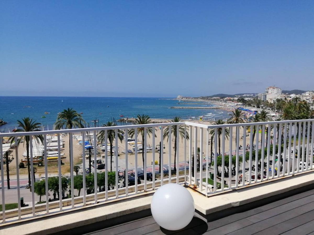 דירות סיטגס Atico Con Fantasticas Vistas Al Mar Y La Iglesia מראה חיצוני תמונה