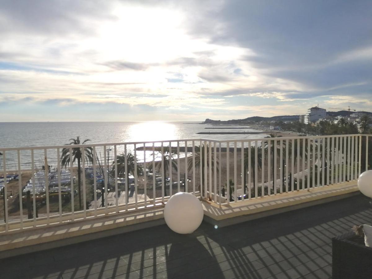 דירות סיטגס Atico Con Fantasticas Vistas Al Mar Y La Iglesia מראה חיצוני תמונה
