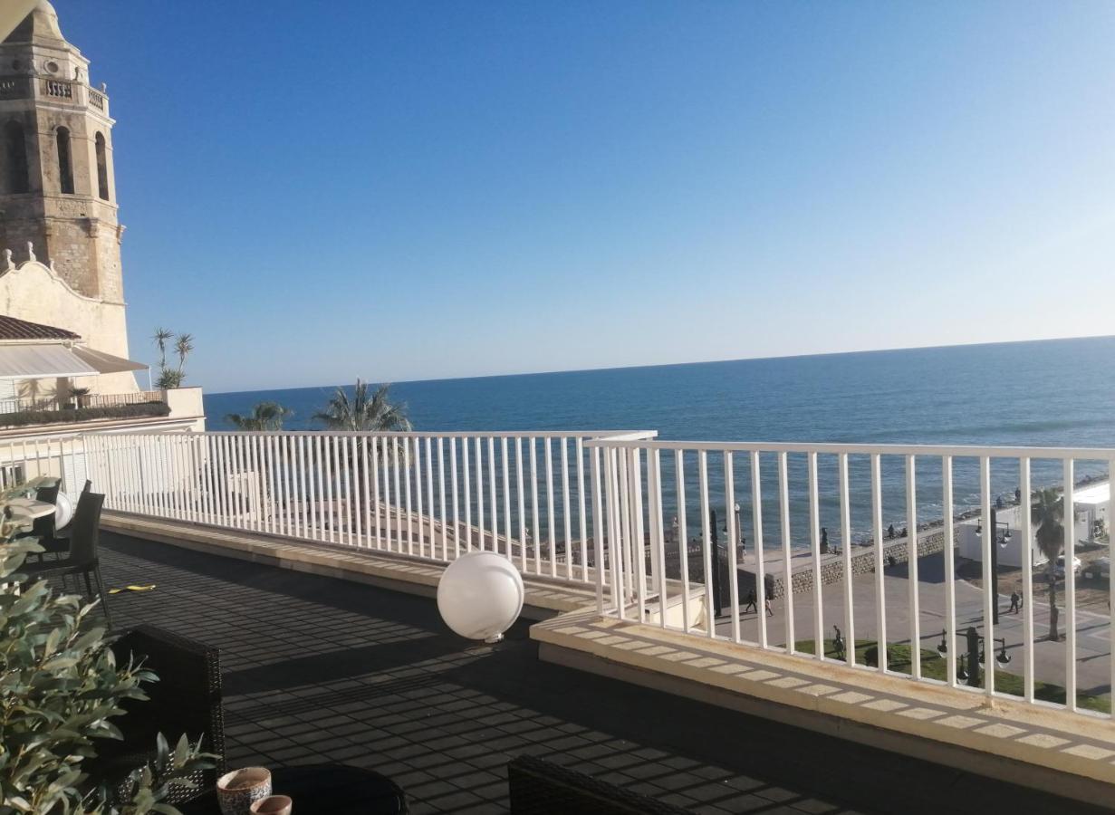 דירות סיטגס Atico Con Fantasticas Vistas Al Mar Y La Iglesia מראה חיצוני תמונה
